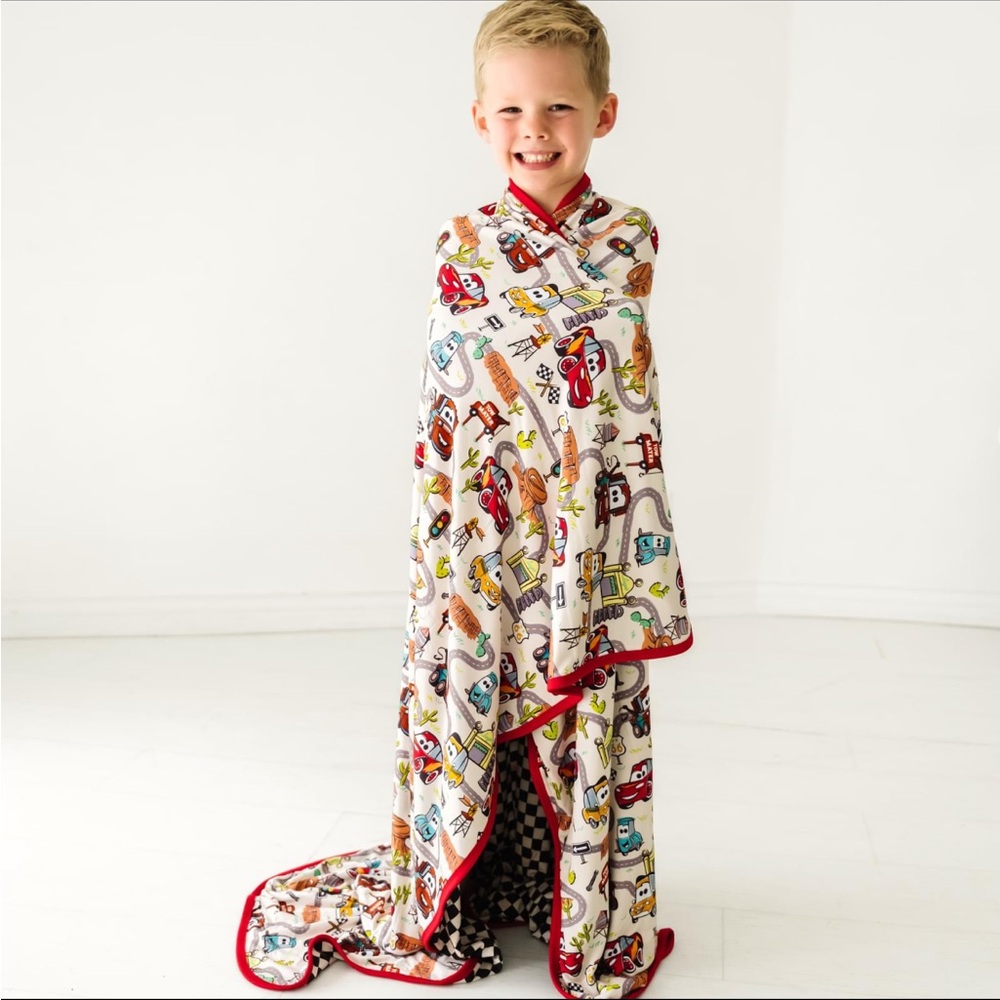 NEW Disney Cars Radiator Springs Large Cloud Blanket